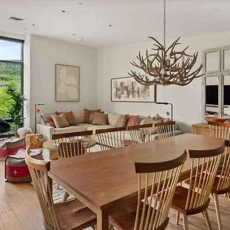 Stowe Mt Resort Spruce Peak 4 Bed Treehouse Condo By Stowe Mountain Rentals